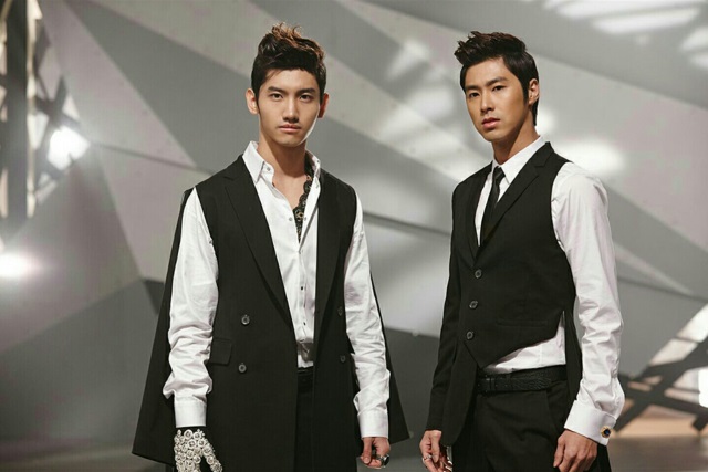 東方神起《Keep Your Head Down》MV 拍攝花絮照