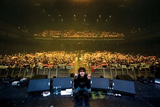 李洪基 @ LIVE 302 個人演唱會 (首爾場) 李洪基 @ LIVE 302 個人演唱會 (首爾場)