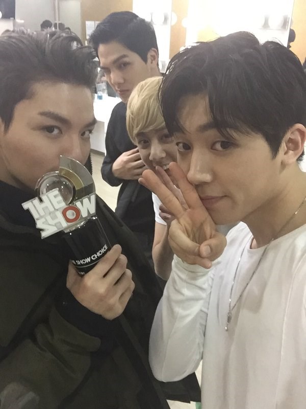 TEEN TOP《THE SHOW》一位 TEEN TOP《THE SHOW》一位