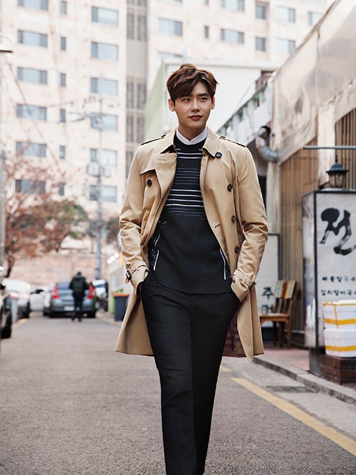 李鍾碩 @ Burberry Art Of The Trench