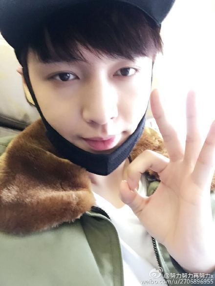 LAY@微博 LAY@微博