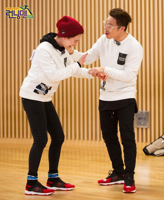 宋智孝、HaHa@《Running Man》官方運動鞋