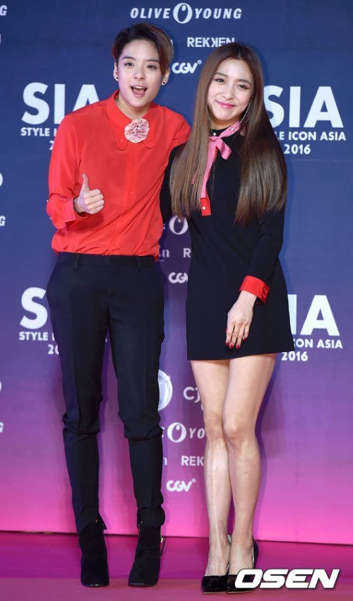 f(x) Amber、Luna 出席《2016 Style Icon Awards》 f(x) Amber、Luna 出席《2016 SIA》