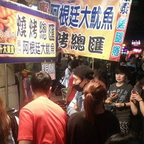 LAY@台中逢甲夜市 LAY@台中逢甲夜市