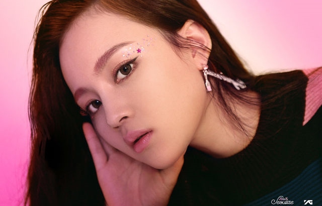 LEE HI