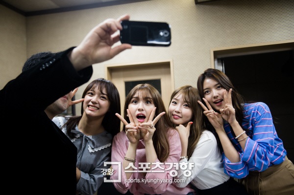 SOMI、Se Jeong、Na Young、Chung Ha《你好 我們的語言》