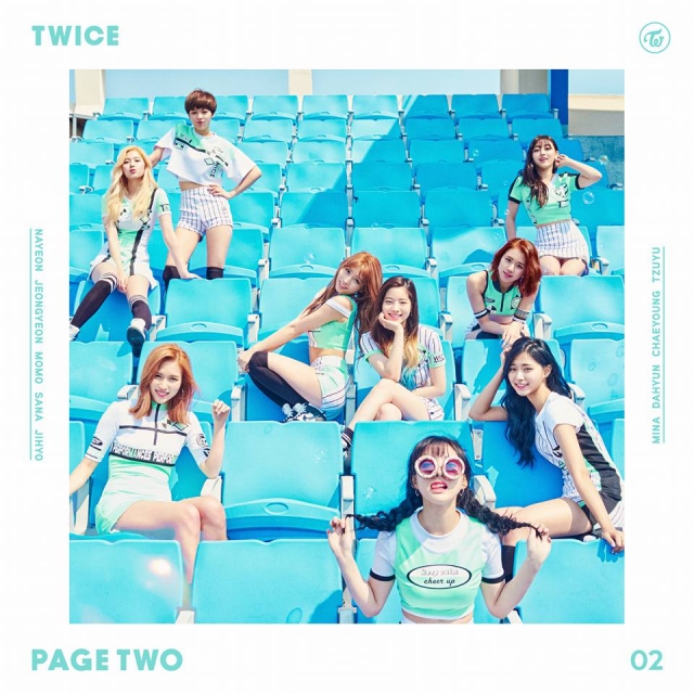 TWICE《PAGE TWO》封面
