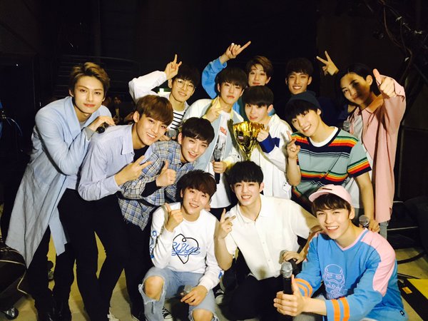 SEVENTEEN《Show Champion》一位