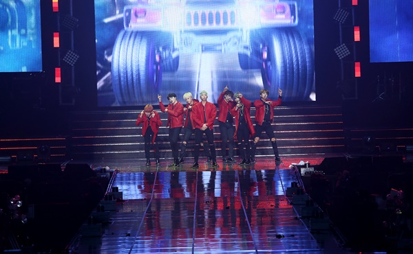 BTS 防彈少年團《花樣年華》首爾場演唱會