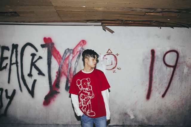 MC GREE《十九》概念照
