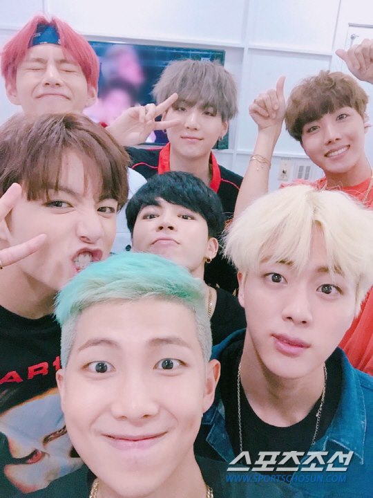 BTS 防彈少年團