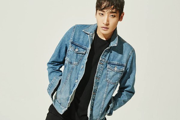 PARC JAE JUNG《Two Men》概念照(來源:Mystic Ent.)