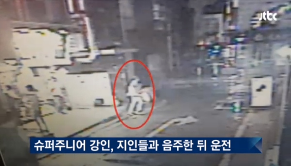 Super Junior 強仁監視器買酒畫面