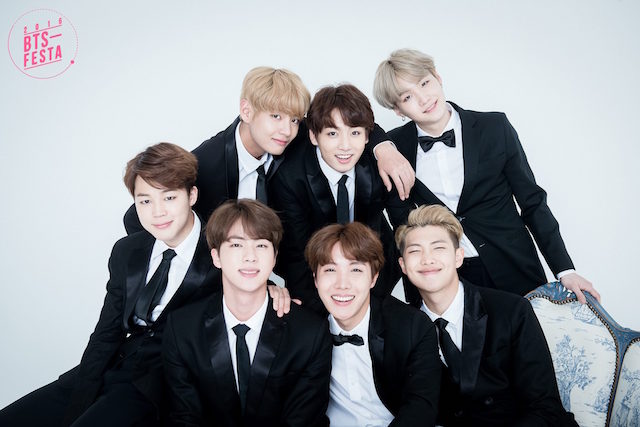 BTS 防彈少年團 @ 全家福