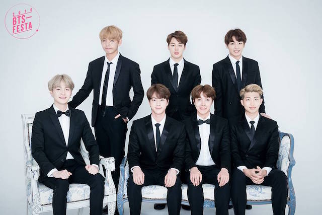 BTS 防彈少年團 @ 全家福