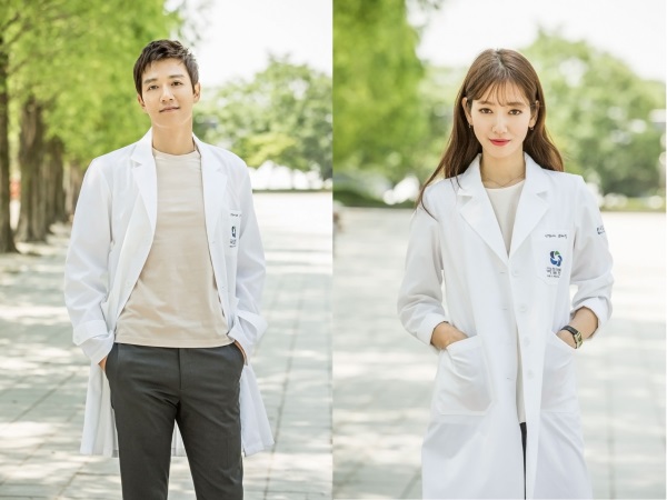 金來沅、朴信惠《Doctors》(來源：Pan Ent.)