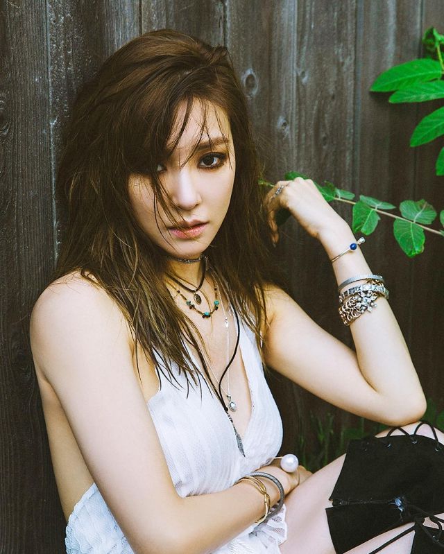 Tiffany《Heart Break Hotel》宣傳照