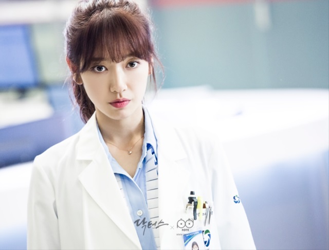 朴信惠《Doctors》劇照