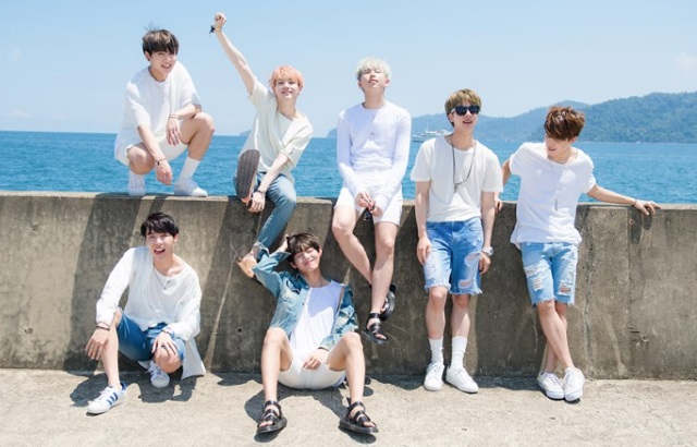 BTS 防彈少年團 Summer package 寫真照 (來源：BTS@FB)