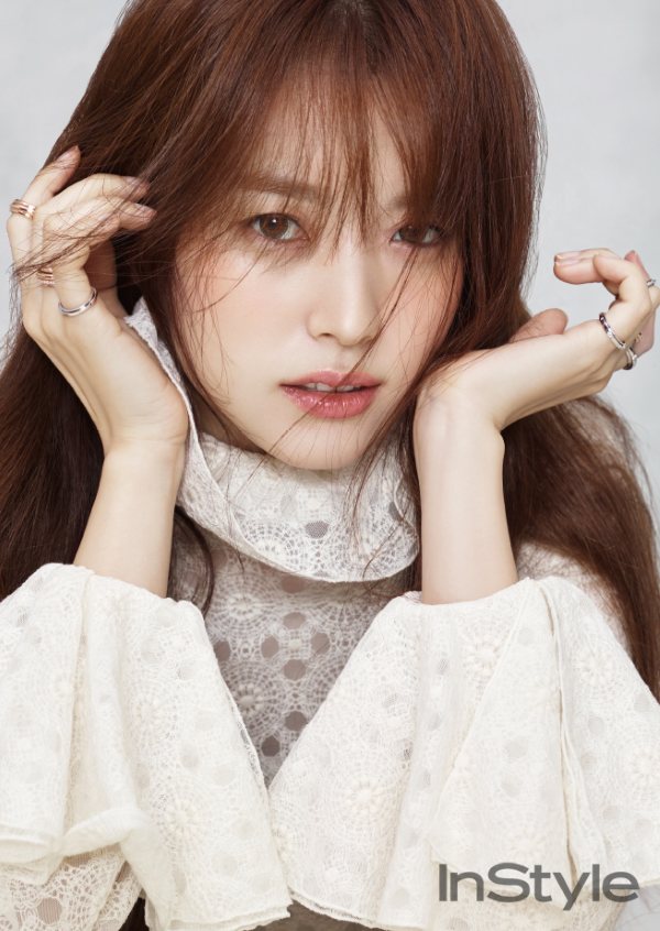 韓孝周《Instyle》(2016.08) (來源：Instyle)