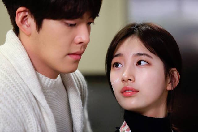 Suzy、金宇彬《任意依戀》劇照