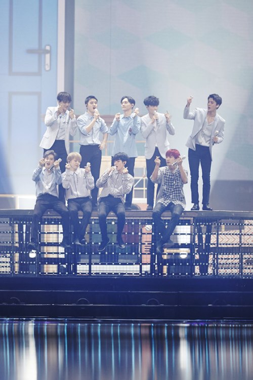 EXO