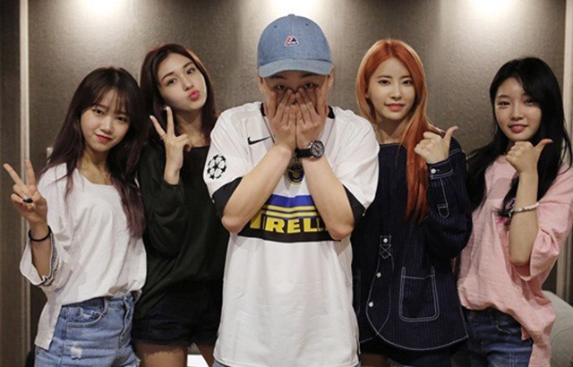 SOMI、Choi Yoo Jung、Kim Chung Ha、Hui Hyeon(來源：Heraldpop)
