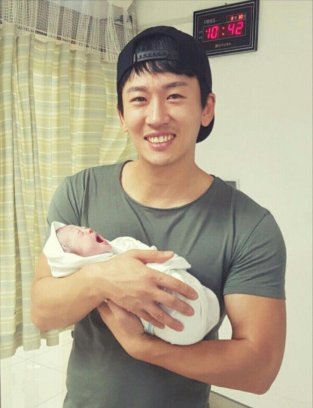 朴智憲與二女兒
