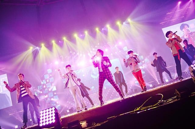 SHINee 在演唱會公開新曲《Prism》