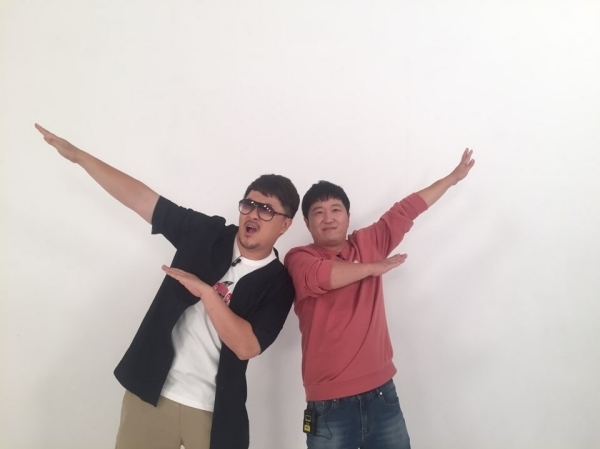 Defconn、鄭亨敦《Weekly Idol》錄製認證照