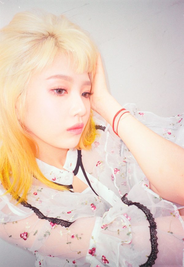 JOY《Russian Roulette》概念照