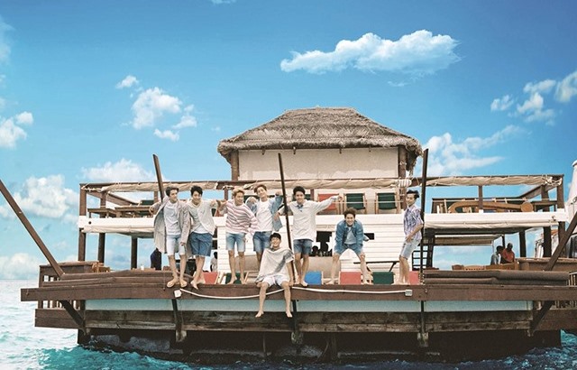 EXO《dear happiness》寫真集