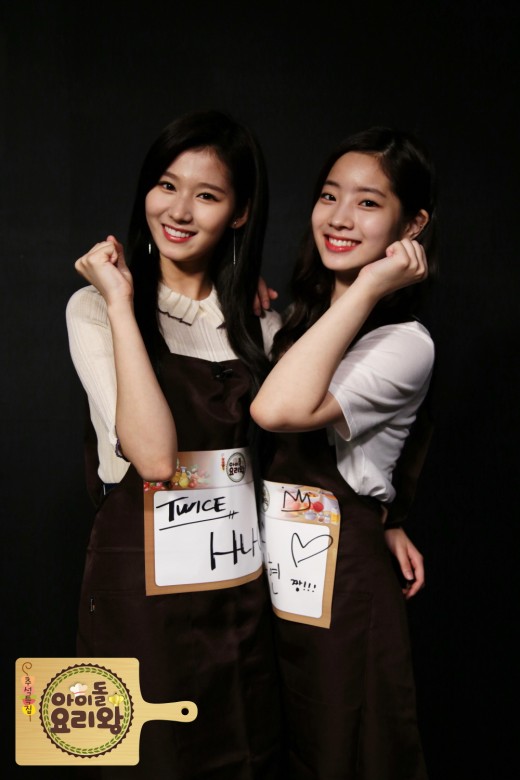 金多賢、朴志效、SANA、MOMO