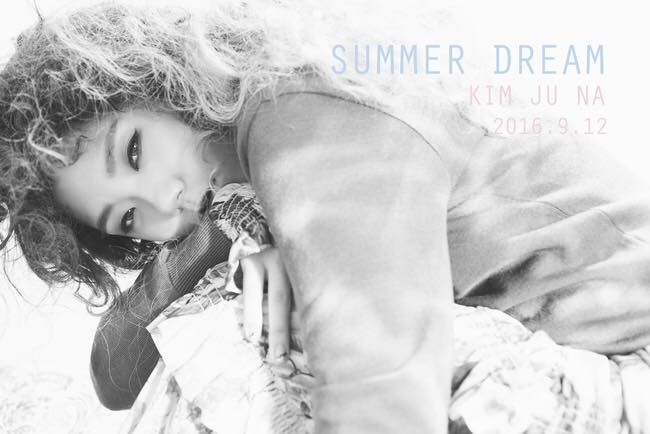 Kim Ju Na《Summer Dream》概念照(來源：Music K Ent.@Facebook)