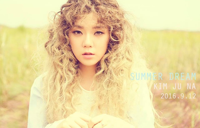 (縮圖)Kim Ju Na《Summer Dream》概念照(來源：Music K Ent.@Facebook)