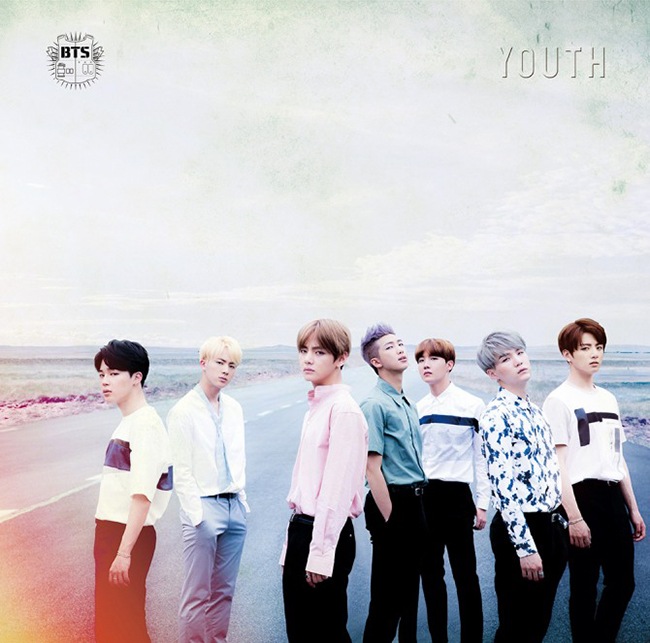 BTS 防彈少年團日專《YOUTH》封面照(來源：Heraldcorp)