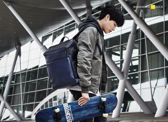 柳俊烈 Mandarina Duck 代言照