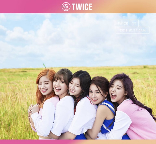 TWICE《TT》概念照