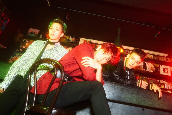 EXO-CBX《Hey Mama!》概念照