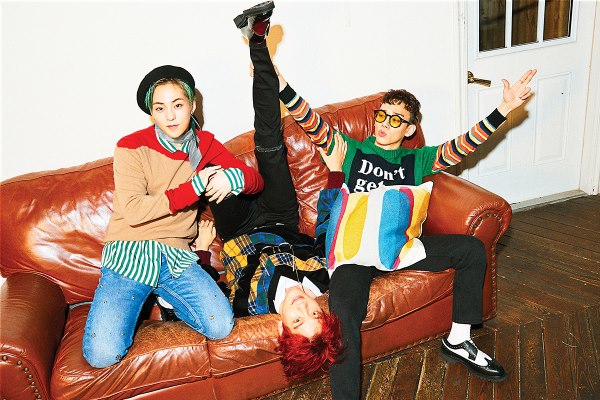 EXO-CBX《Hey Mama!》概念照 (來源：EXO-CBX @官網)