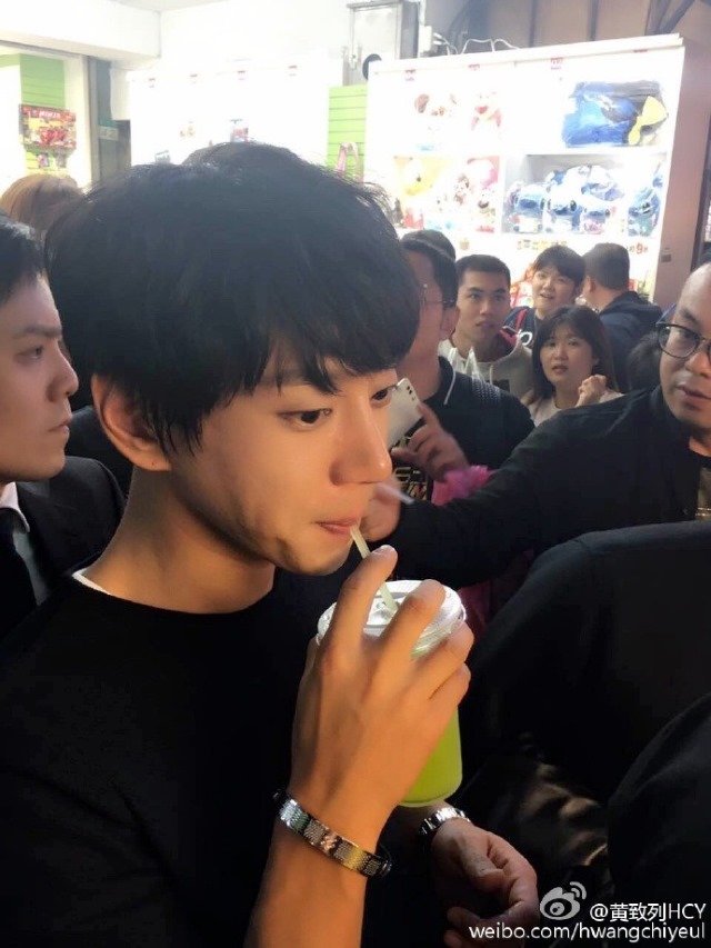 黃致列