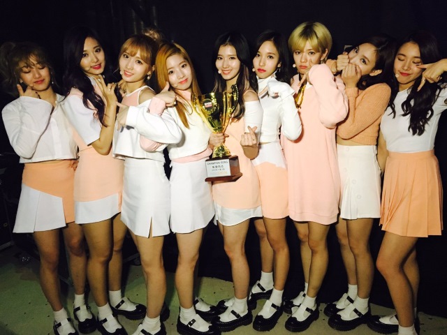 TWICE 11/2《Show Champion》冠軍