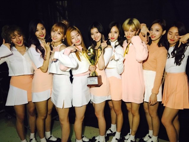 TWICE 11/2《Show Champion》冠軍