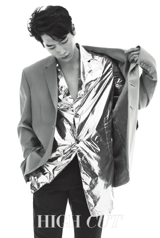 徐康俊《HIGH CUT》畫報