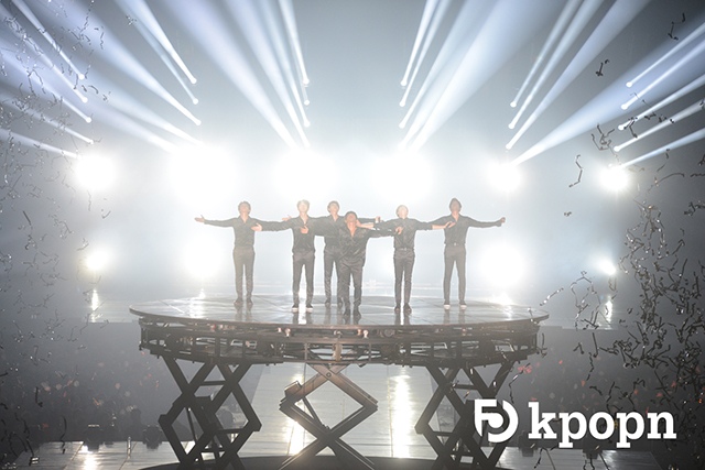 神話《2016 UNCHANGING》演唱會 (來源：Shinhwa Company)