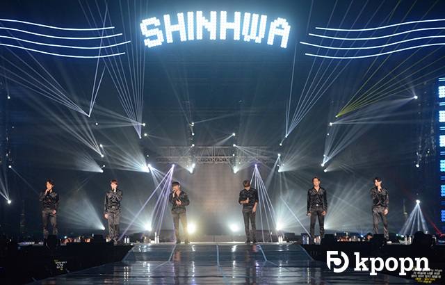 神話《2016 UNCHANGING》演唱會 (來源：Shinhwa Company)