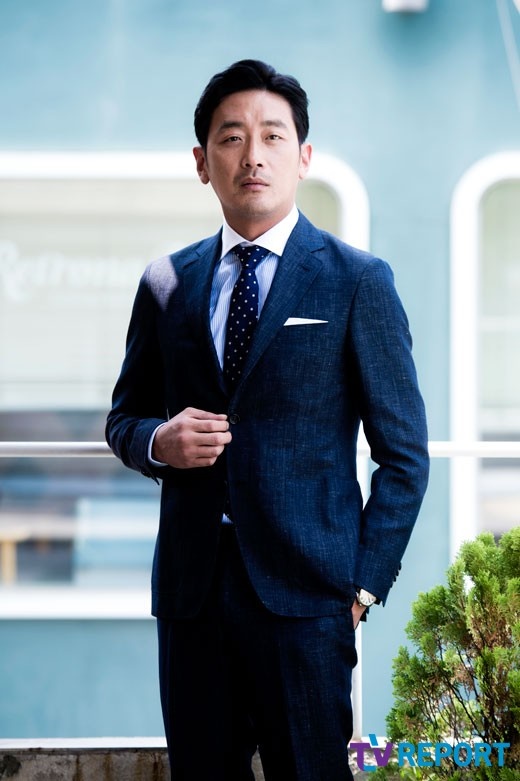 河正宇