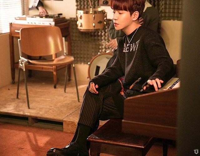 Park Kyung《NOTEBOOK》概念照(來源：Park Kyung@Instagram)