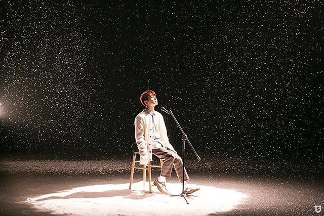 Park Kyung《NOTEBOOK》概念照(來源：Park Kyung@Instagram)