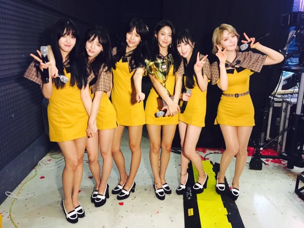 AOA《Show Champion》一位